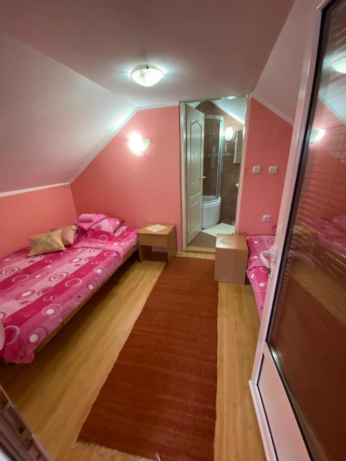 Bed and Breakfast Sud ,,Antal I Olga,, Skorenovac Екстер'єр фото