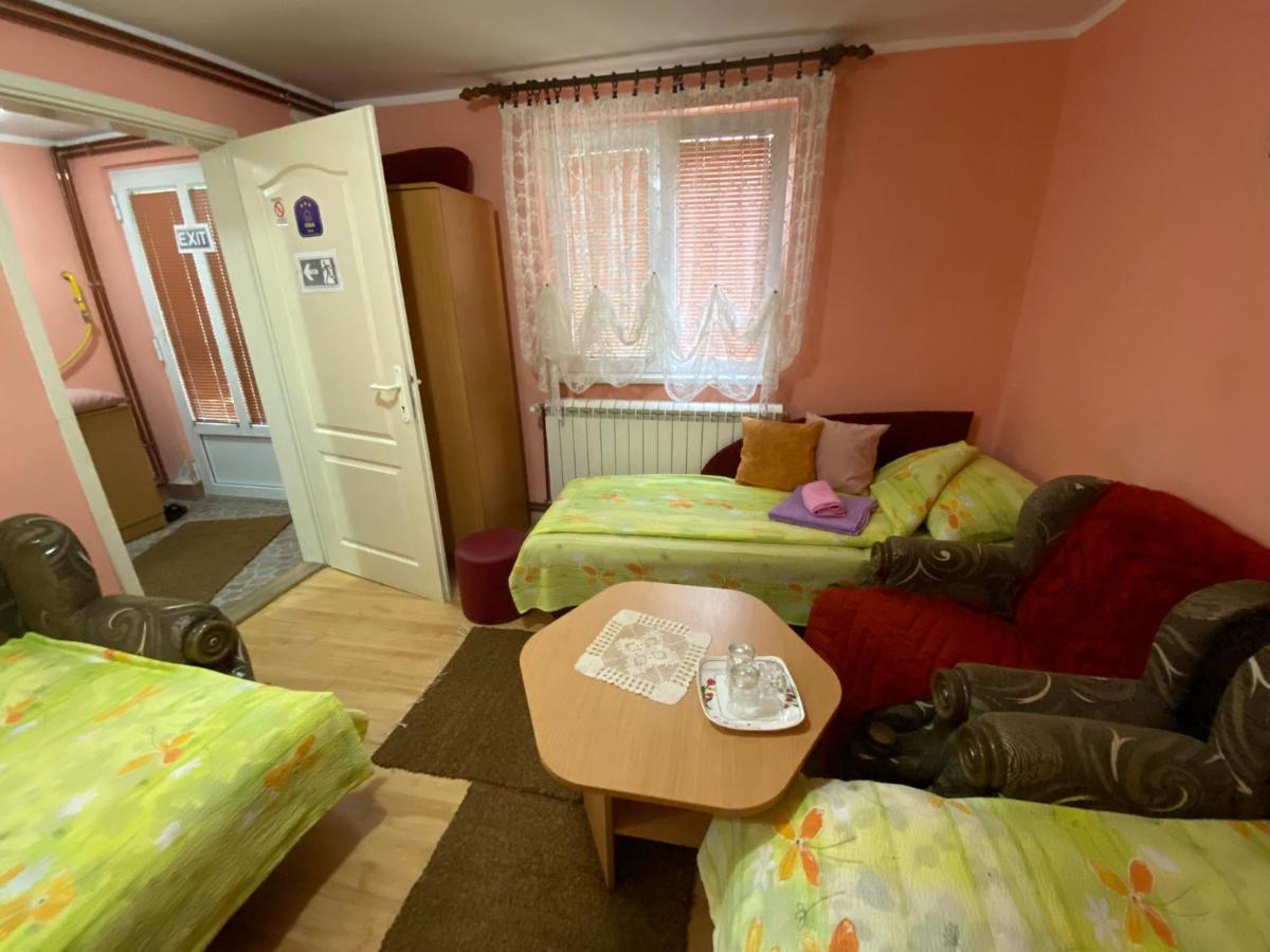 Bed and Breakfast Sud ,,Antal I Olga,, Skorenovac Екстер'єр фото